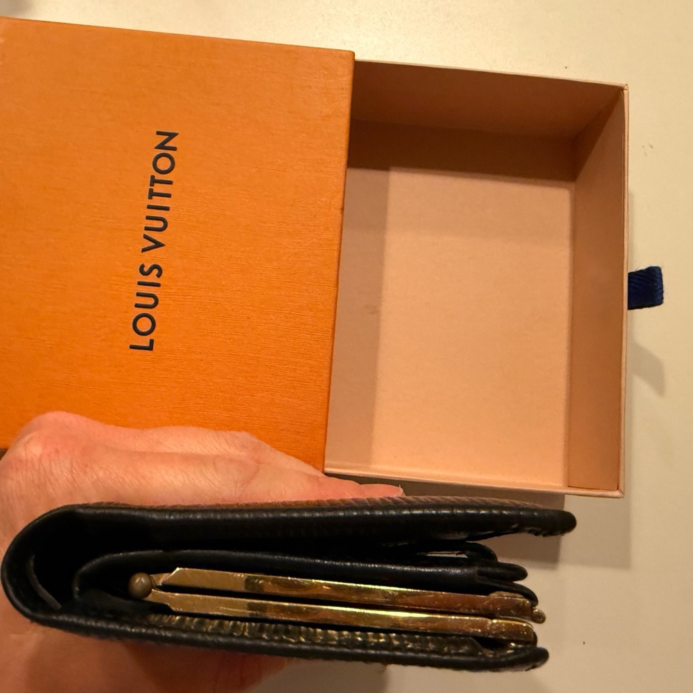 Louis Vuitton Black Epi Wallet With Box!!! - Picture 6 of 10
